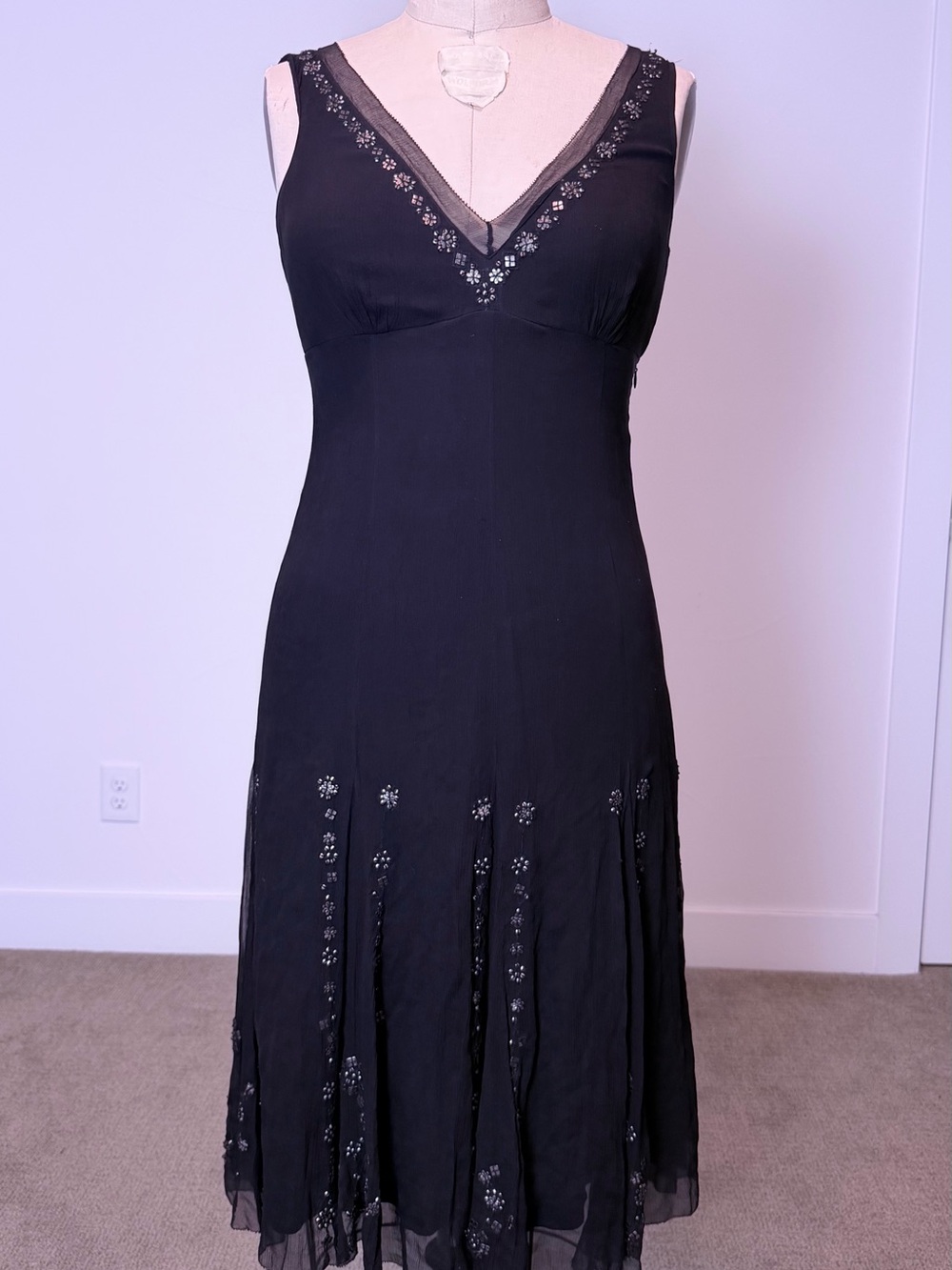Tahari Black Sleeveless V-Neck Embellished Midi Dress